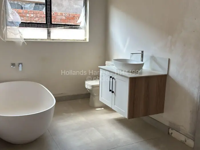 Townhouse/Cluster for Sale in Newlands, Harare