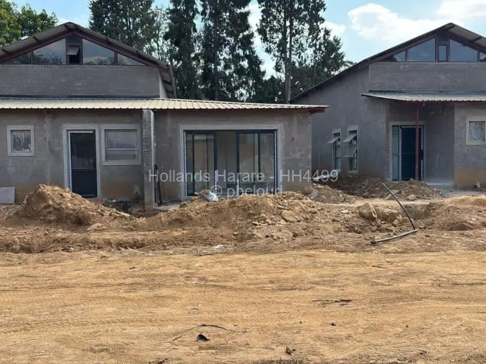 Townhouse/Cluster for Sale in Newlands, Harare