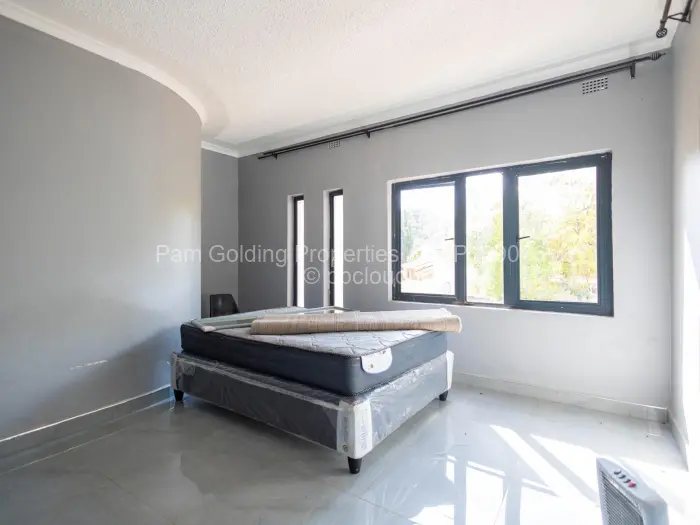 10 Bedroom House for Sale in Greystone Park, Harare
