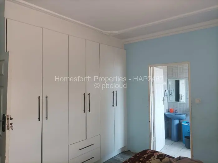 5 Bedroom House for Sale in Waterfalls, Harare