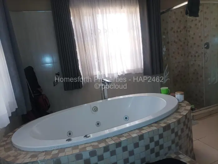 5 Bedroom House for Sale in Waterfalls, Harare