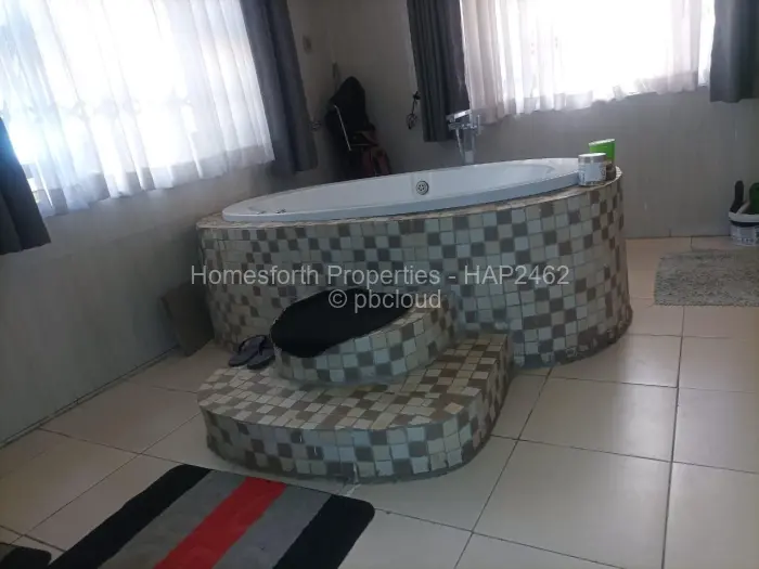 5 Bedroom House for Sale in Waterfalls, Harare