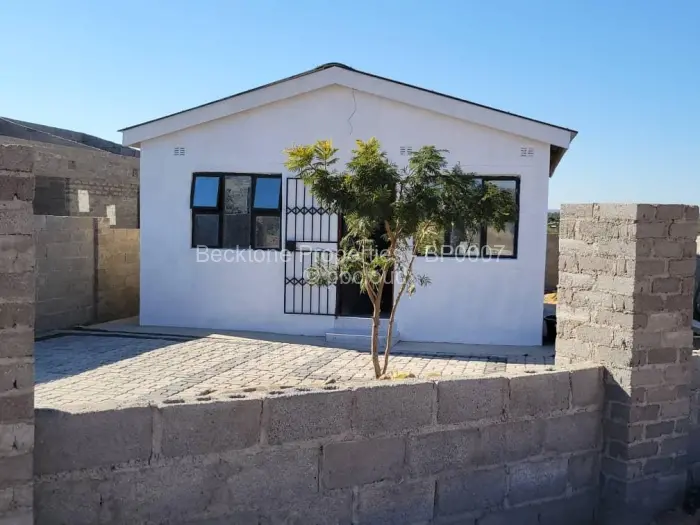 2 Bedroom House for Sale in Nkulumane, Bulawayo