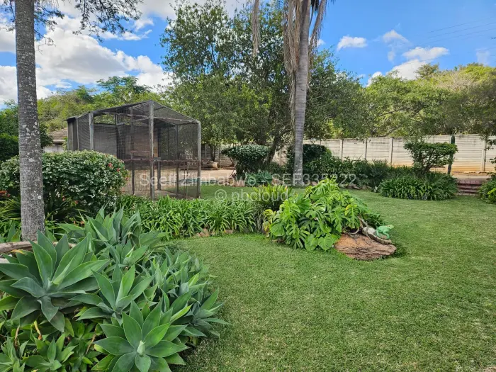 Townhouse/Complex/Cluster for Sale in Burnside, Bulawayo