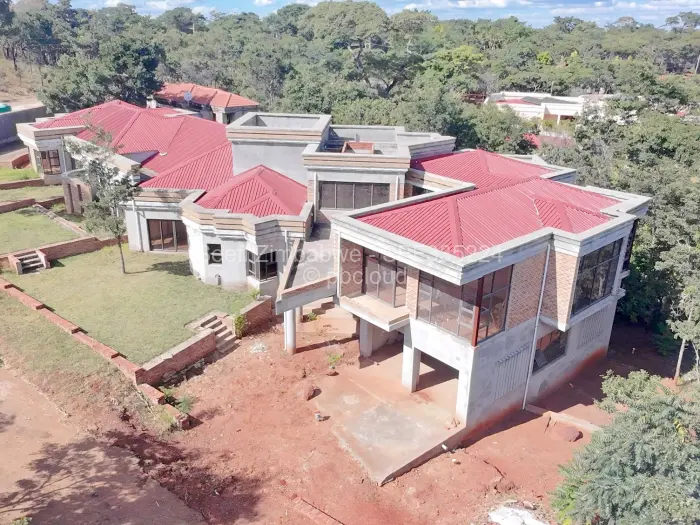 7 Bedroom House for Sale in Shawasha Hills, Harare