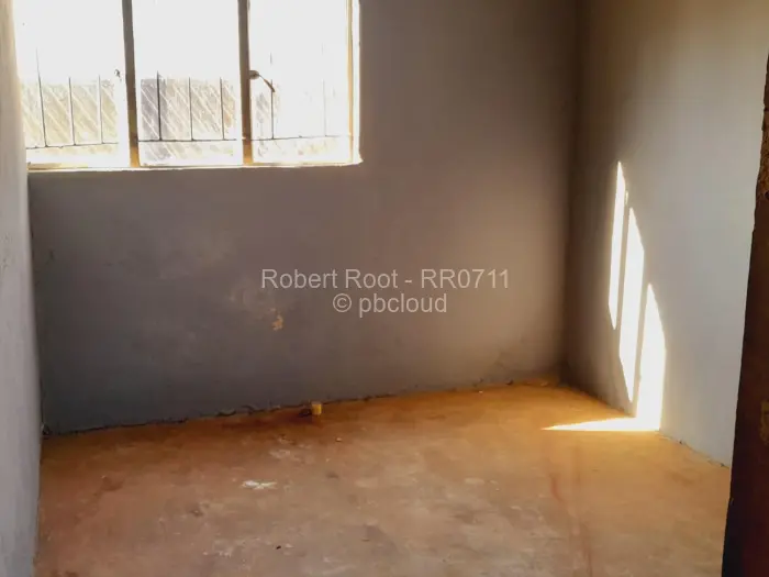 Warehouse/Industrial to Rent in Chitungwiza, Chitungwiza