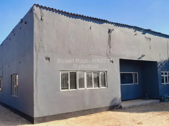 Warehouse/Industrial to Rent in Chitungwiza, Chitungwiza