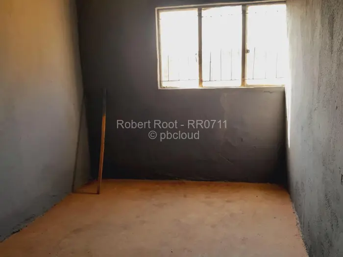 Warehouse/Industrial to Rent in Chitungwiza, Chitungwiza