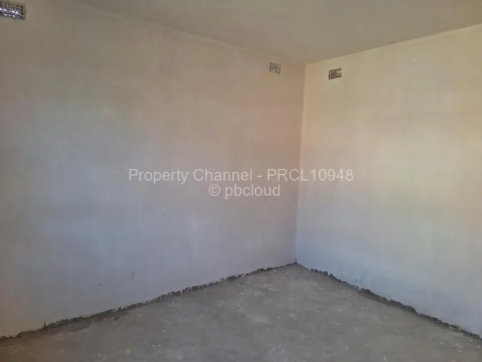 2 Bedroom Cottage/Garden Flat for Sale in Zimre Park, Harare