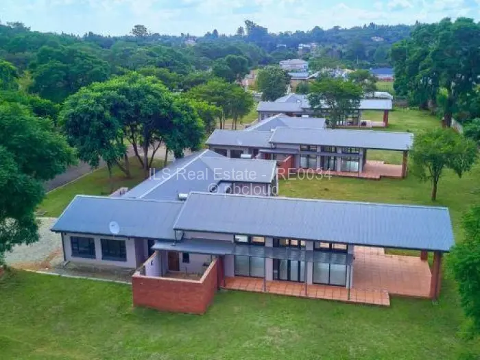 Townhouse/Complex/Cluster for Sale in Helensvale, Harare