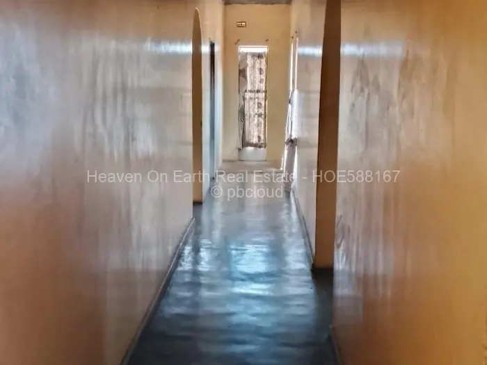 5 Bedroom House for Sale in Greendale, Harare