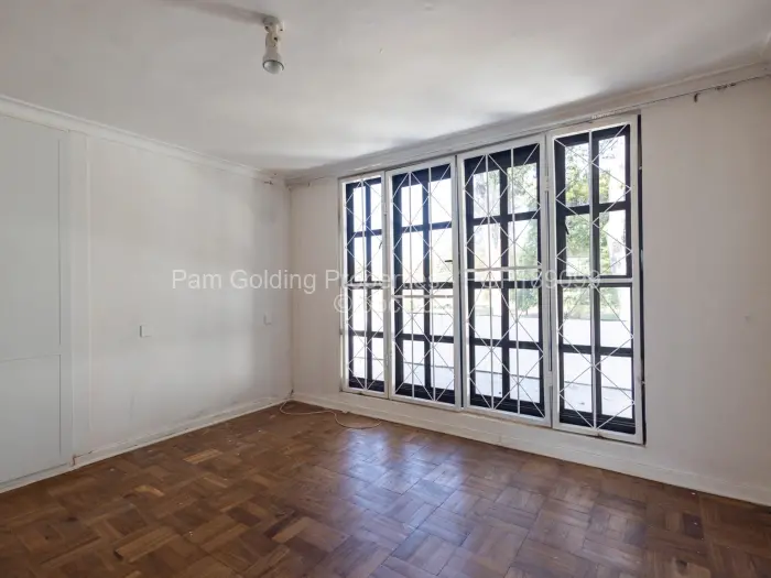 9 Bedroom House for Sale in Borrowdale, Harare