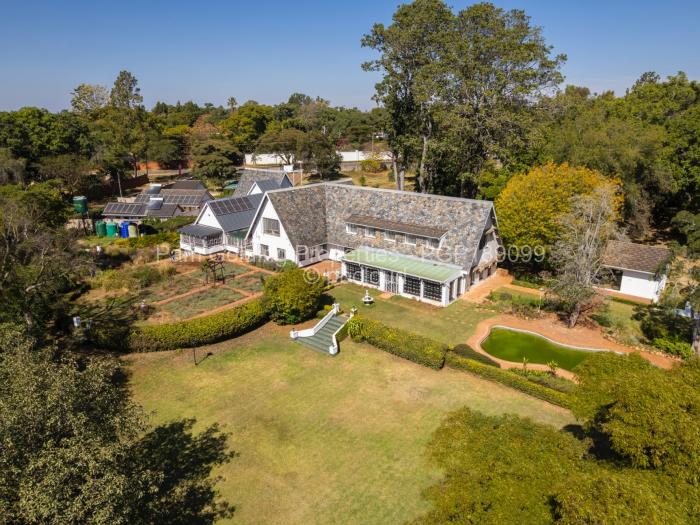 9 Bedroom House for Sale in Borrowdale, Harare