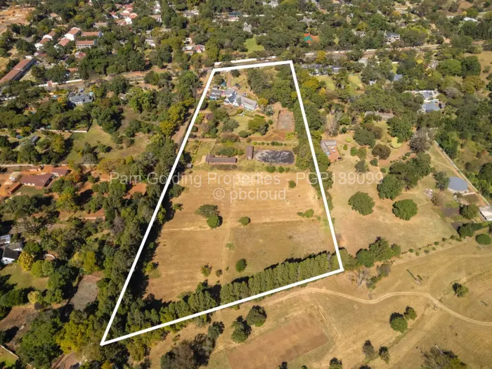 9 Bedroom House for Sale in Borrowdale, Harare