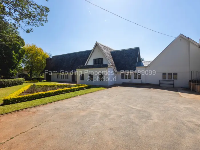 9 Bedroom House for Sale in Borrowdale, Harare