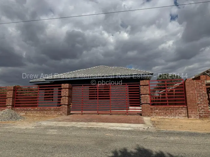 4 Bedroom House for Sale in Mabvazuva Estates, Ruwa