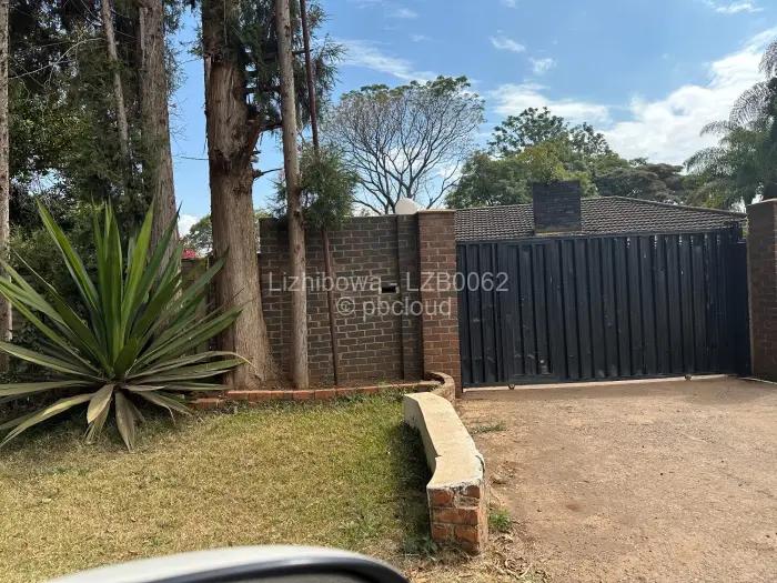 5 Bedroom House to Rent in Borrowdale, Harare