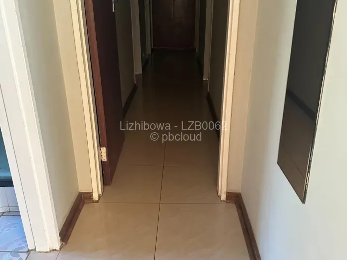 5 Bedroom House to Rent in Borrowdale, Harare