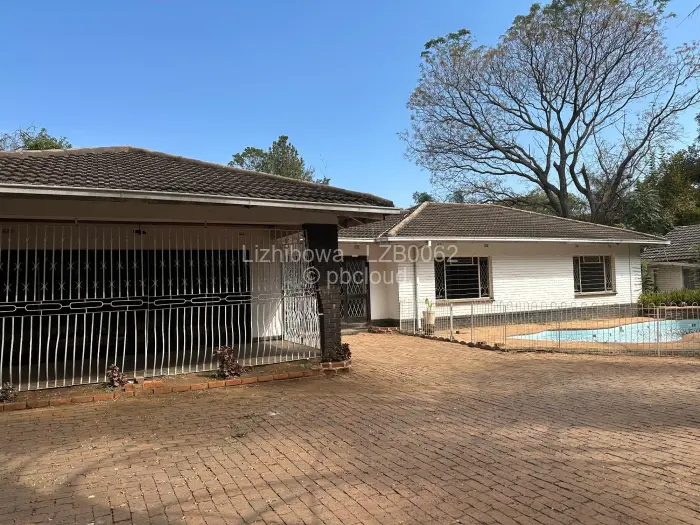 5 Bedroom House to Rent in Borrowdale, Harare