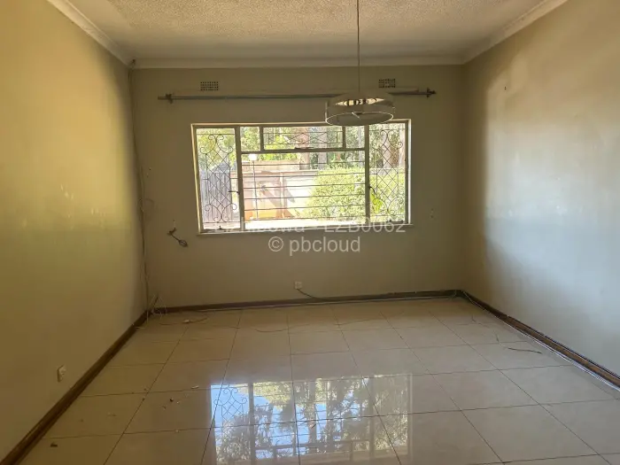 5 Bedroom House to Rent in Borrowdale, Harare