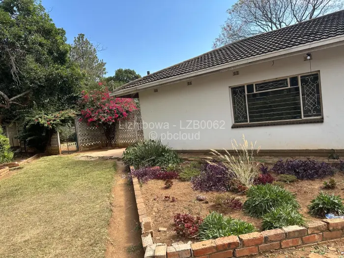 5 Bedroom House to Rent in Borrowdale, Harare