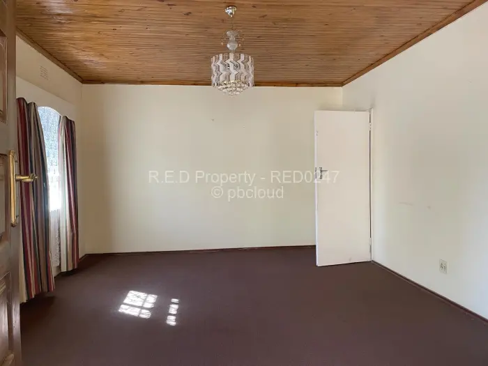 3 Bedroom House for Sale in Hillcrest, Bulawayo