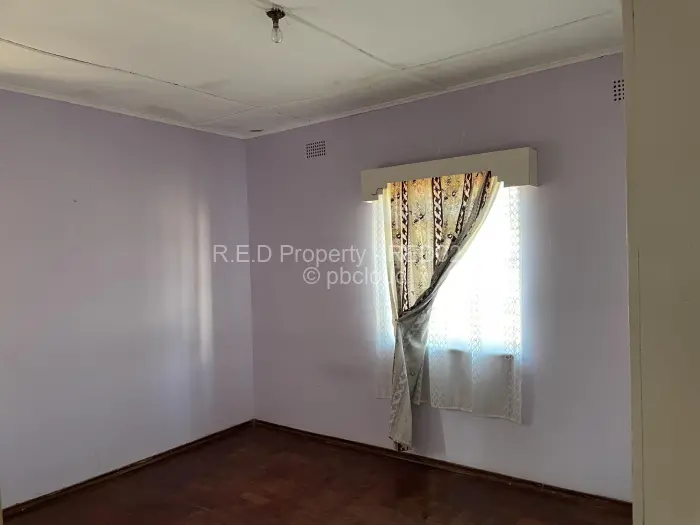 3 Bedroom House for Sale in Hillcrest, Bulawayo