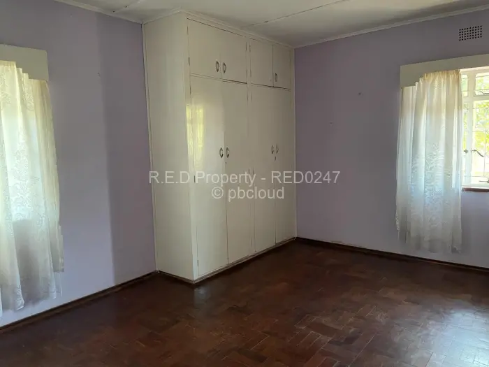 3 Bedroom House for Sale in Hillcrest, Bulawayo