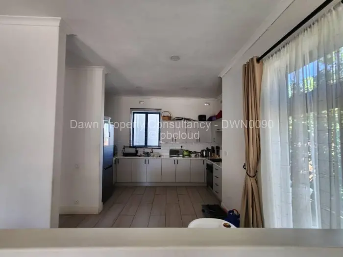 Townhouse/Cluster for Sale in Arlington, Harare