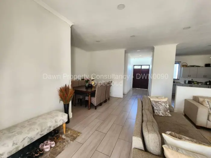 Townhouse/Cluster for Sale in Arlington, Harare