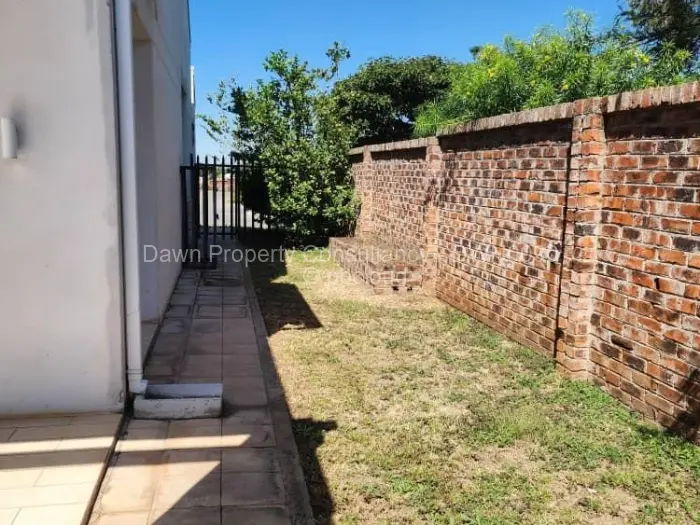 Townhouse/Cluster for Sale in Arlington, Harare