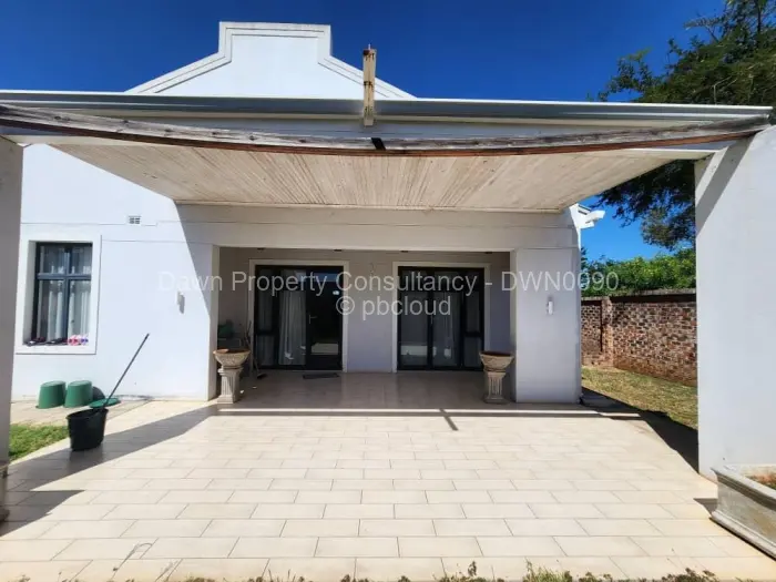 Townhouse/Cluster for Sale in Arlington, Harare