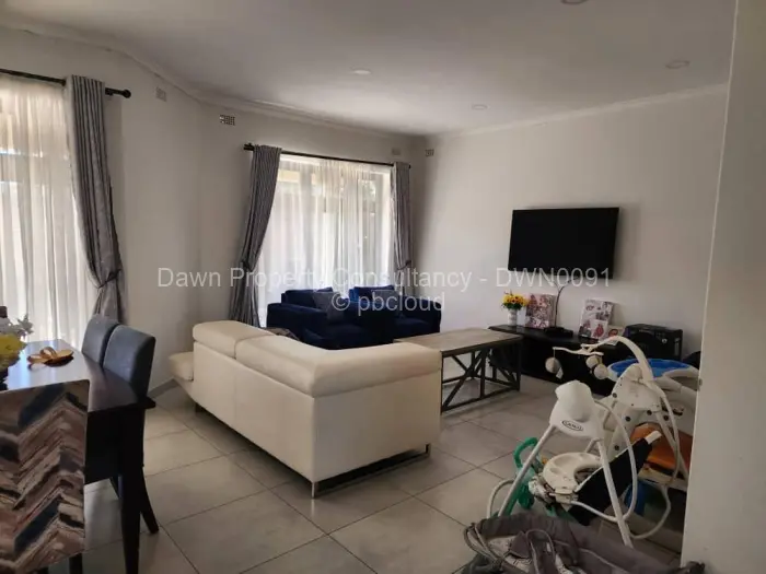 Townhouse/Cluster for Sale in Arlington, Harare