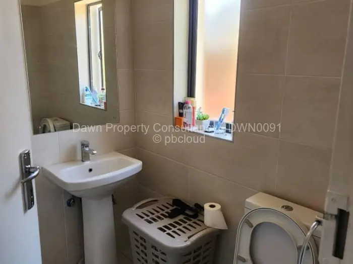 Townhouse/Cluster for Sale in Arlington, Harare