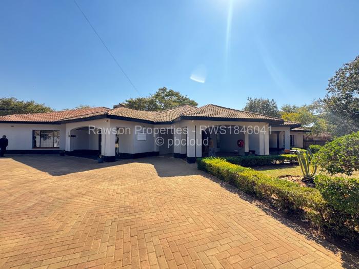 6 Bedroom House for Sale in Norton, Norton