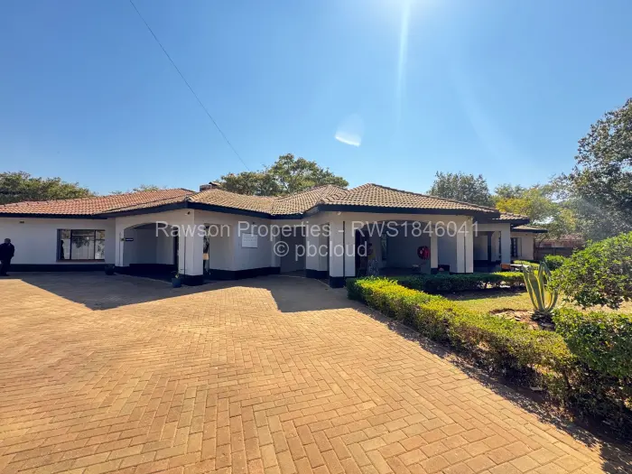 6 Bedroom House for Sale in Norton, Norton