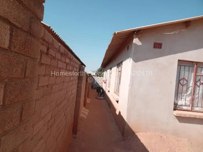 3 Bedroom House for Sale in Tafara, Harare