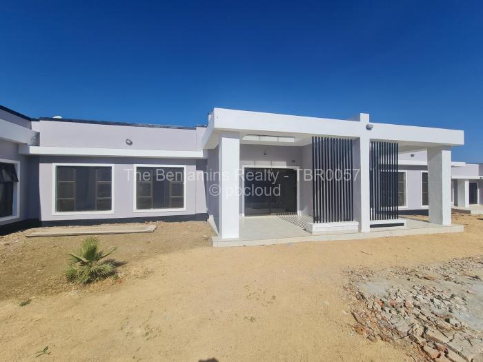 Townhouse/Cluster to Rent in The Grange, Harare