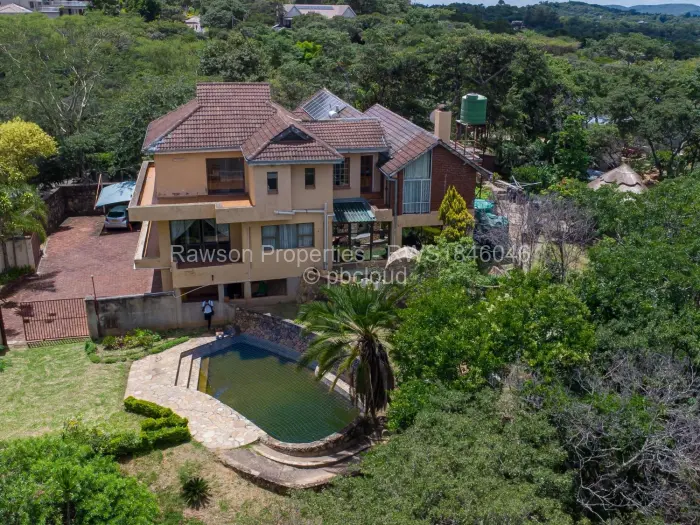 6 Bedroom House for Sale in Glen Lorne, Harare