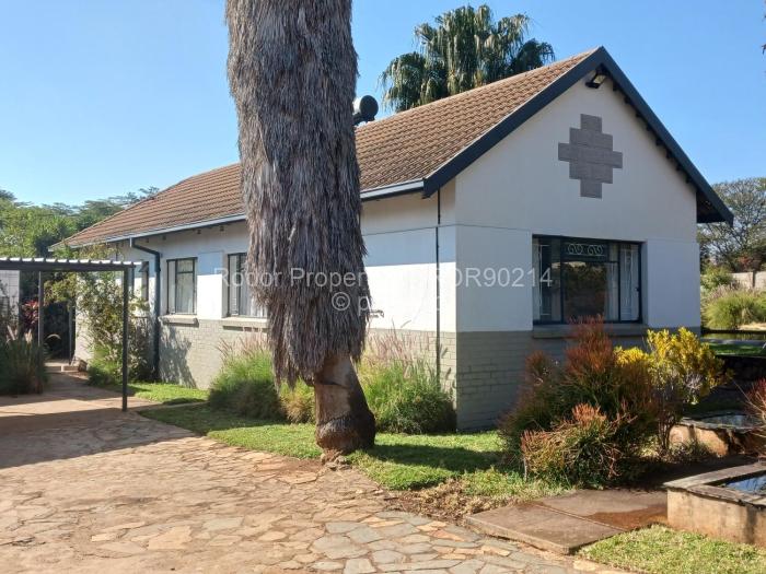 4 Bedroom House for Sale in Famona, Bulawayo