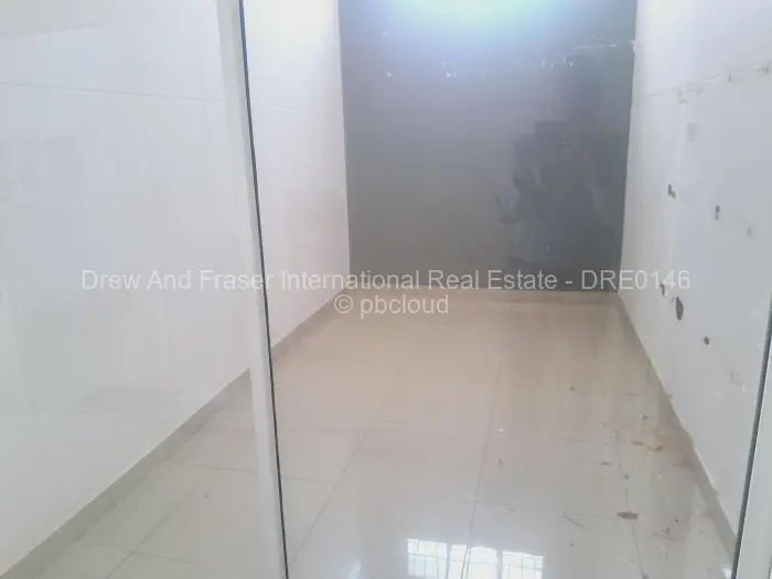 Commercial Property to Rent in Avenues, Harare