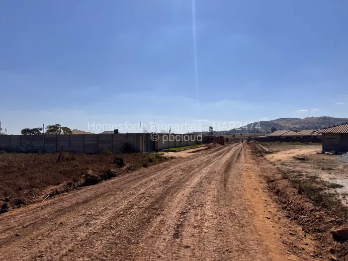 Stand for Sale in Haydon Park, Mazowe
