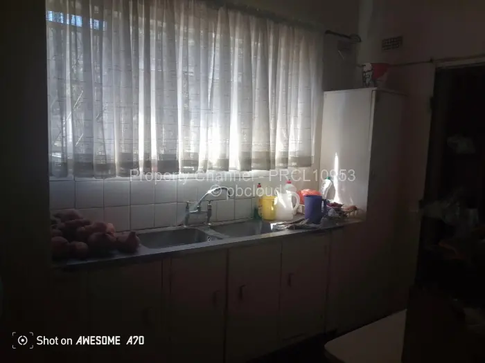 9 Bedroom House for Sale in Highlands, Harare