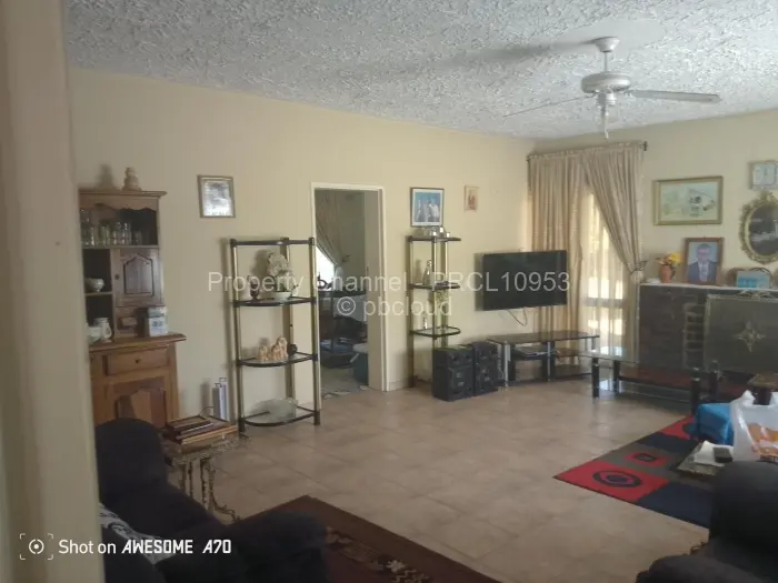 9 Bedroom House for Sale in Highlands, Harare