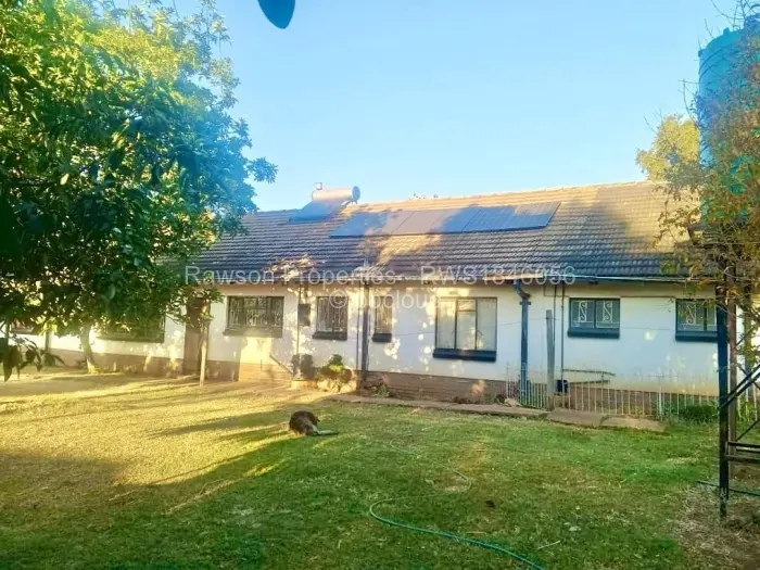 4 Bedroom House for Sale in Matsheumhlope, Bulawayo
