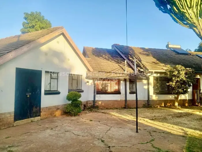 4 Bedroom House for Sale in Matsheumhlope, Bulawayo