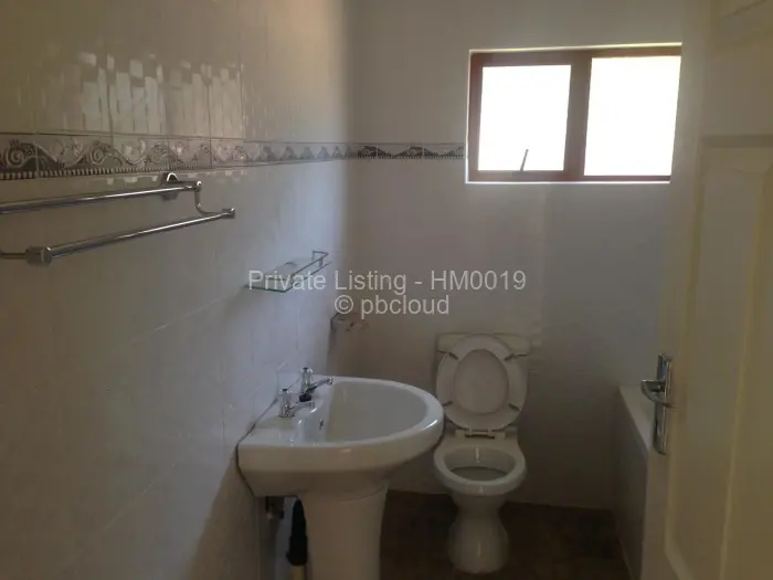 Townhouse/Cluster to Rent in Marlborough, Harare