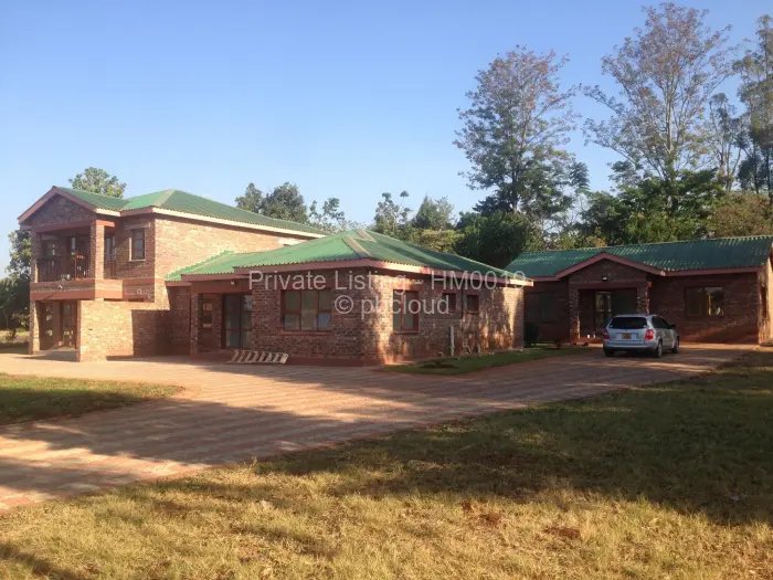 Townhouse/Cluster to Rent in Marlborough, Harare