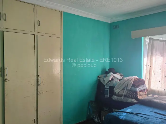 4 Bedroom House for Sale in Southerton, Harare