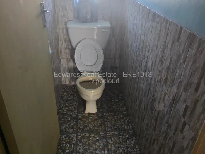 4 Bedroom House for Sale in Southerton, Harare